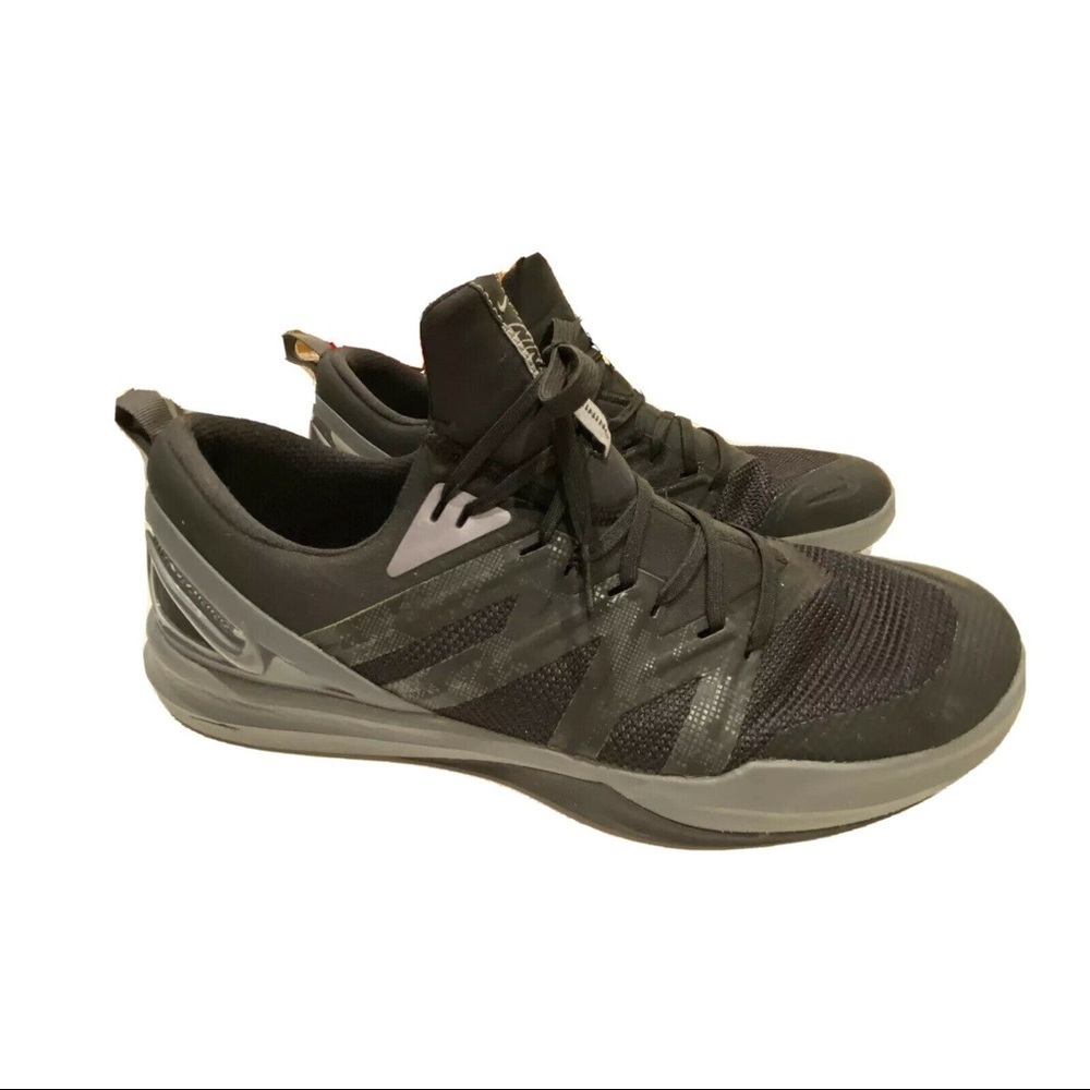 Nike Black Training Sneakers Mens A04402-002 Sz 14.  3315